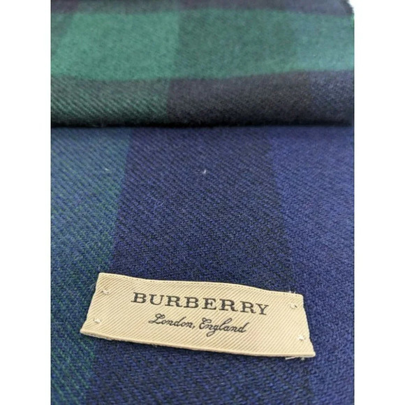 Burberry Cashmere Scarf Green & Blue 176 x 28 cm (Unisex) NWT (MSRP $490) - Picture 4 of 4